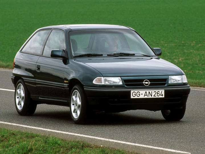 Opel Astra F CC 2.0 i 16V 136 HP