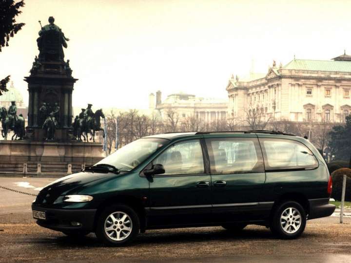 Plymouth Grand Voyager II 2.4 i 16V 152 HP