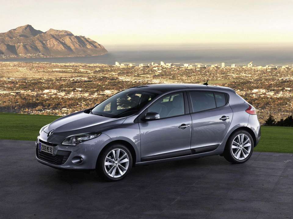 Renault Megane III Hatchback Facelift 5 doors 1.5d MT (95 HP)