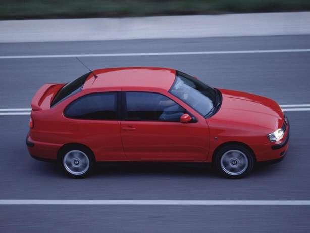 SEAT Cordoba Coupe II 1.8 20V 156 HP