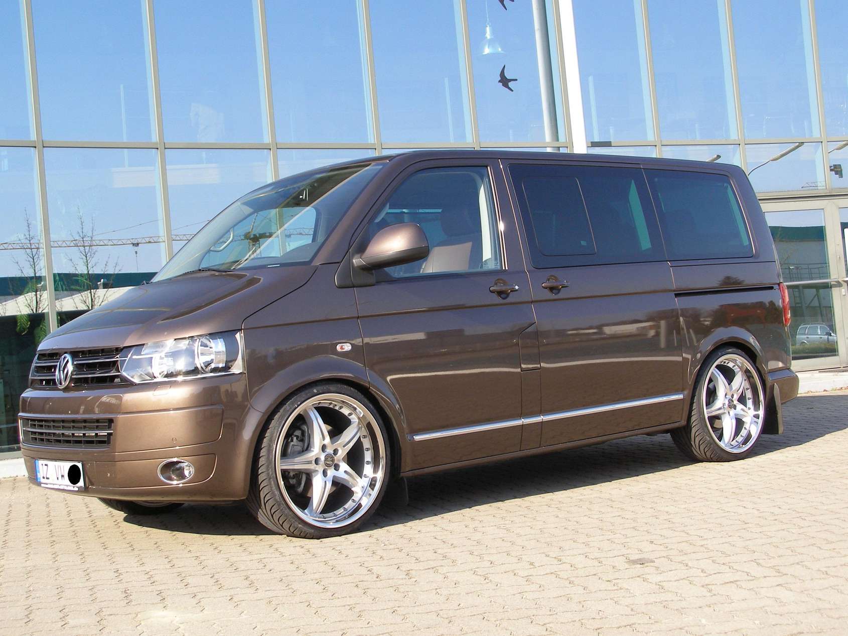 Volkswagen Multivan T5 Facelift 2.0d MT (180 HP)